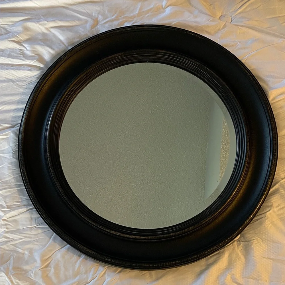 Elegant Black Round Wall Mirror